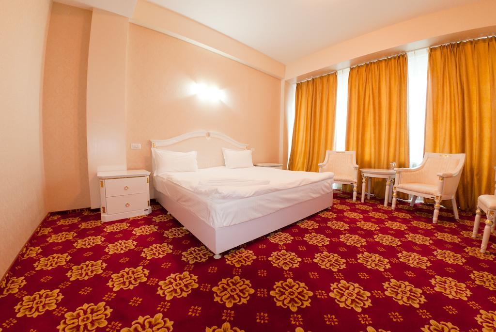 Complex Aristrocratos Hotel Mamaia Ruang foto